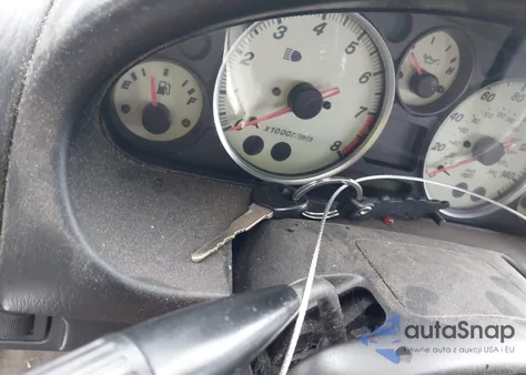 2002 Mazda Mx-5 Miata Cloth/Ls/Se z USA, uszkodzony, nr VIN JM1NB353320224726